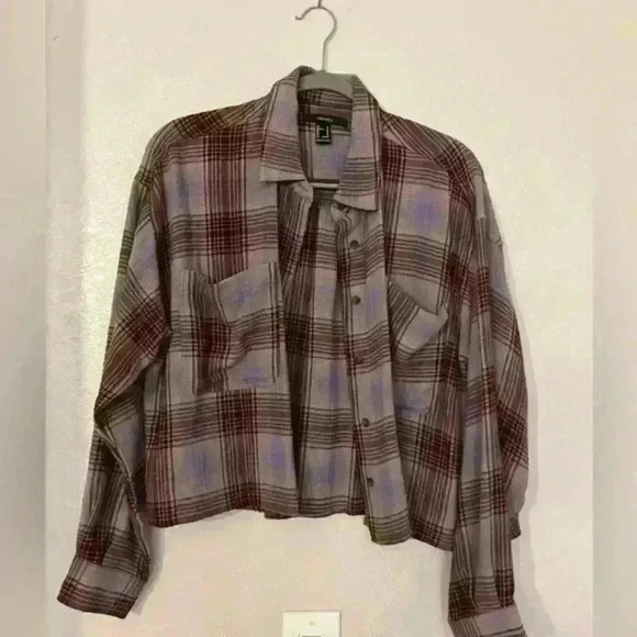 Forever 21 Tops - Forever 21 flannel top cropped